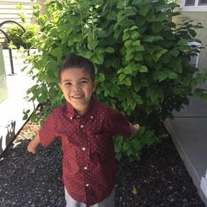 Meet your Posher, Yisel